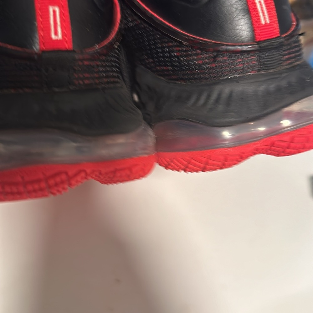 Use Nike  8. SOLD - Picture 4 of 6